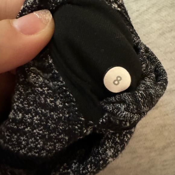 Lululemon wunder under pants size 8 EUC pique - Picture 2 of 4